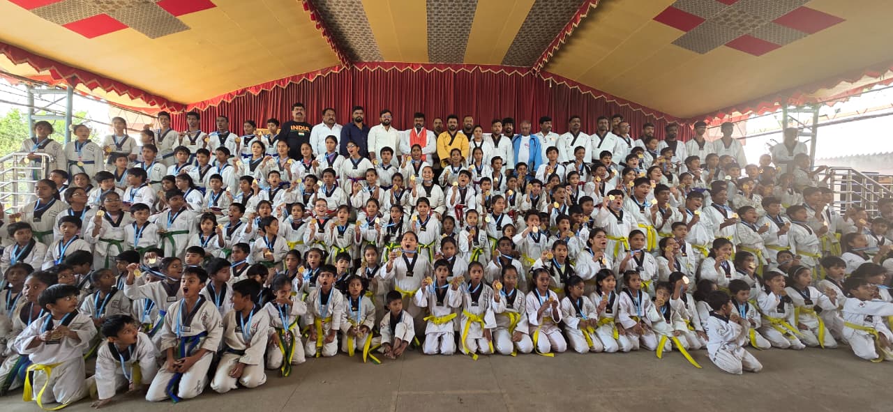 Ganghan Taekwondo Academy students with championship medals